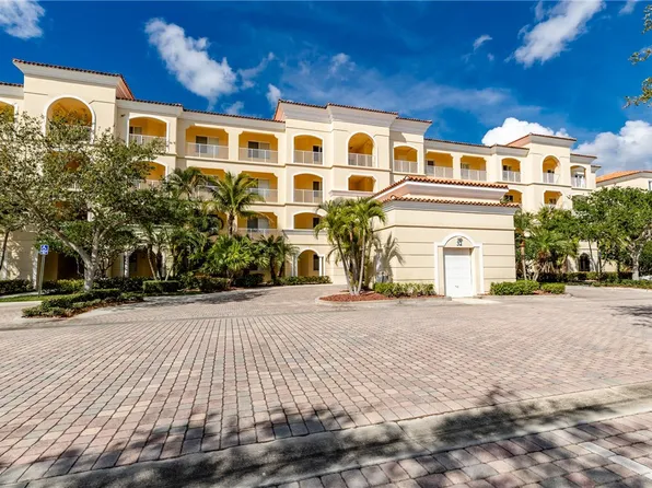 32 Harbour Isle Dr W Unit 103, Fort Pierce, FL 34949