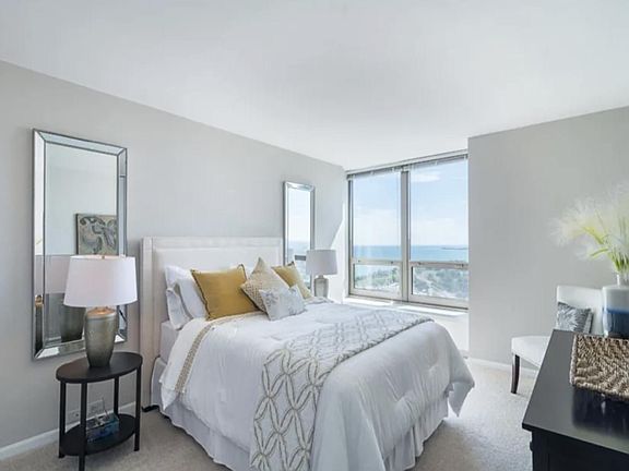 5th image of 3451 N Lakeshore Dr #3301