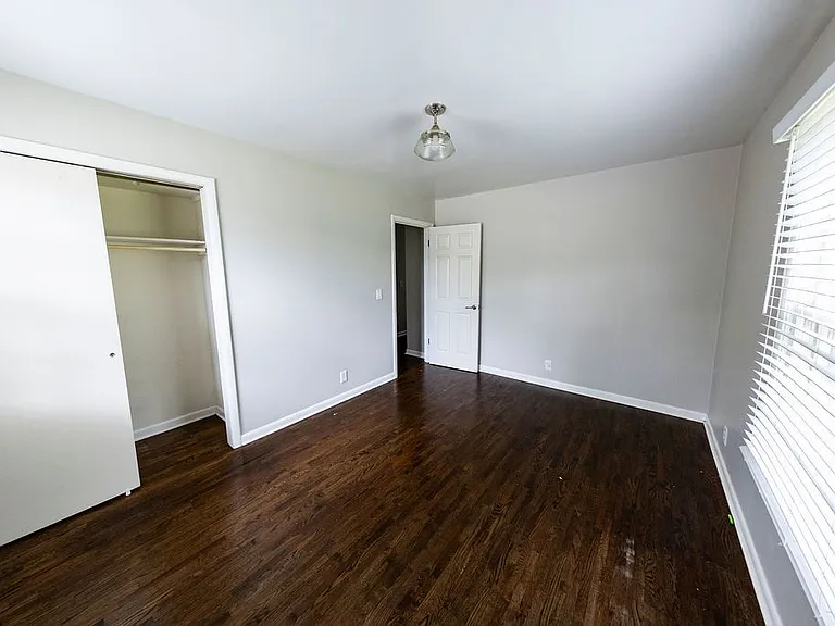 205 Lady Marion Dr — Photo 14