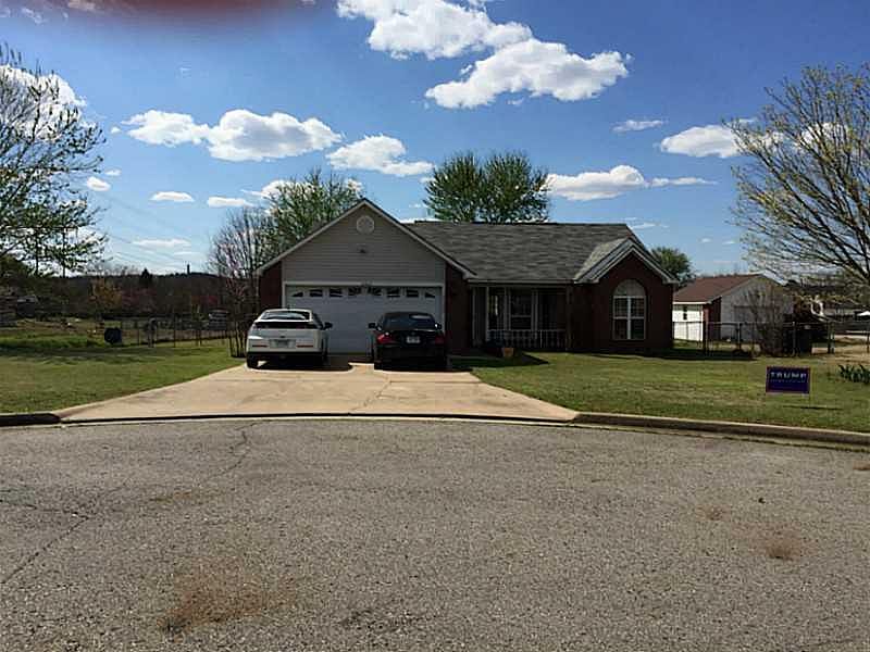 1st image of 2303 Pearl Cir
