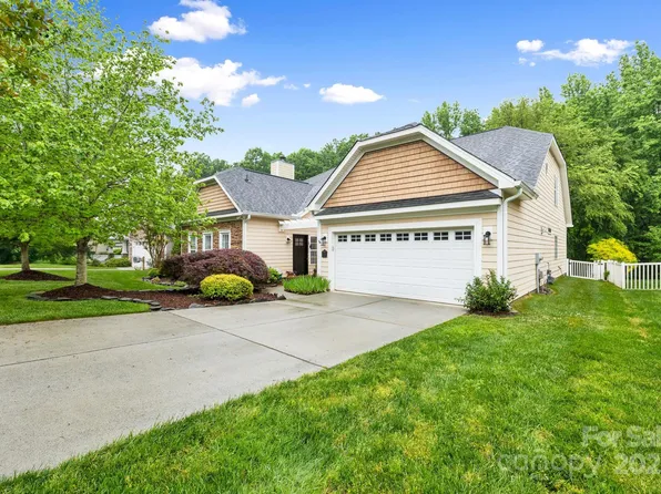 1244 Saint Johns Ave, Matthews, NC 28104