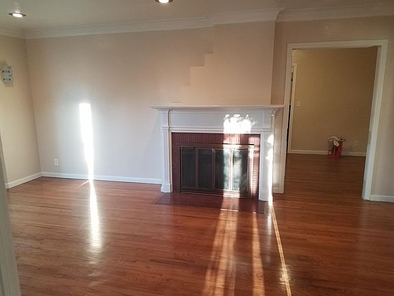 4th image of 4300 S Victoria Ave