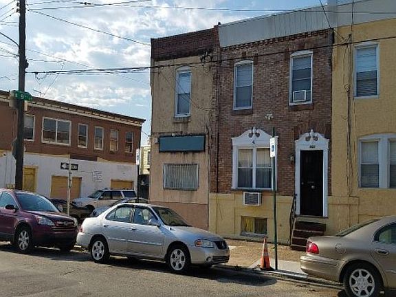 2nd image of 900 W Moyamensing Ave