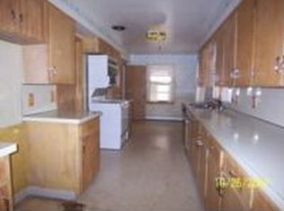 1070 Ireland Ave, Muskegon, MI 49441