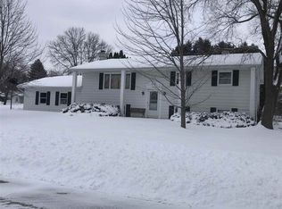 2923 Brookview Ct, Green Bay, WI 54313