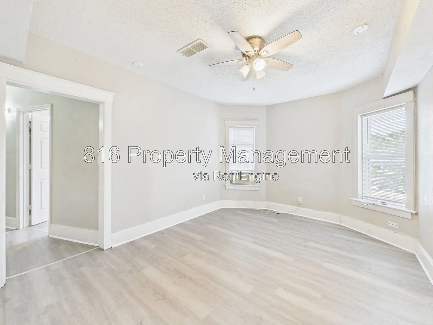 2 bed, 1.0 bath, 1000 sqft, $895 — Photo 1