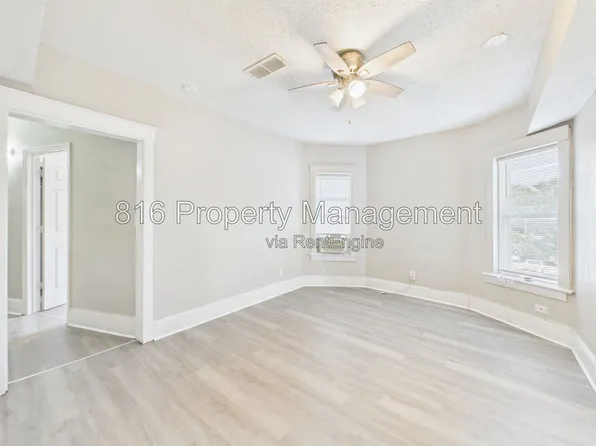 2702 Peery Ave #2E, Kansas City, MO 64127