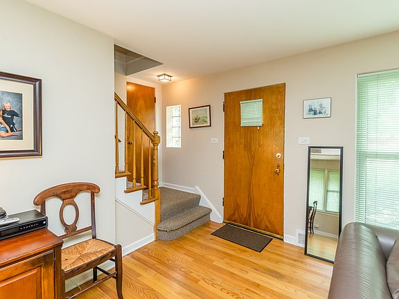 3rd image of 1523 Cedar Lane Northbrook Il #60062