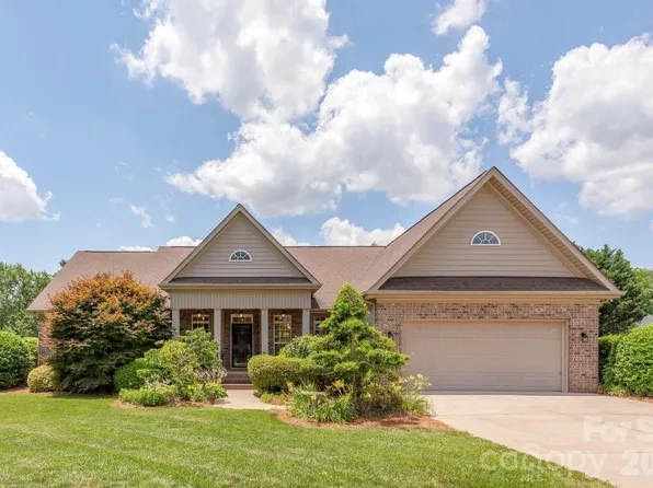 7032 Kidwelly Ln, Stallings, NC 28104