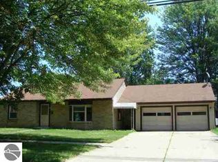 601 S Swegles St, Saint Johns, MI