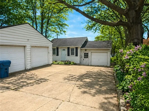 3932 S Main St, Akron, OH 44319