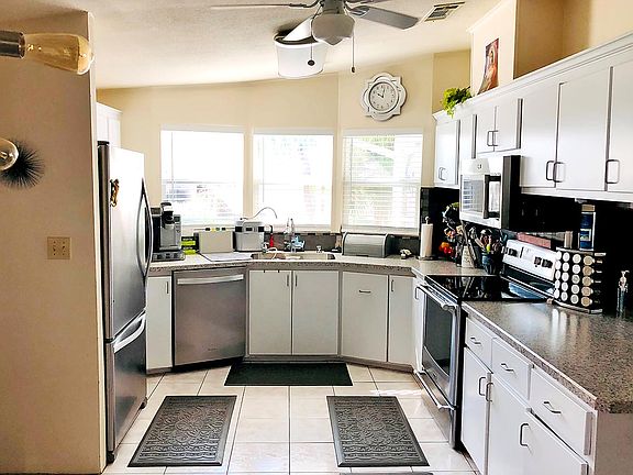 2nd image of 1920 Madera Dr #1920