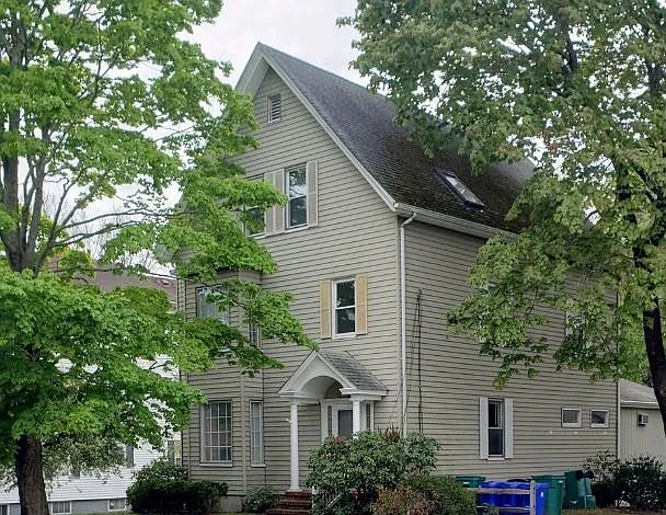 82 Dennis St #2