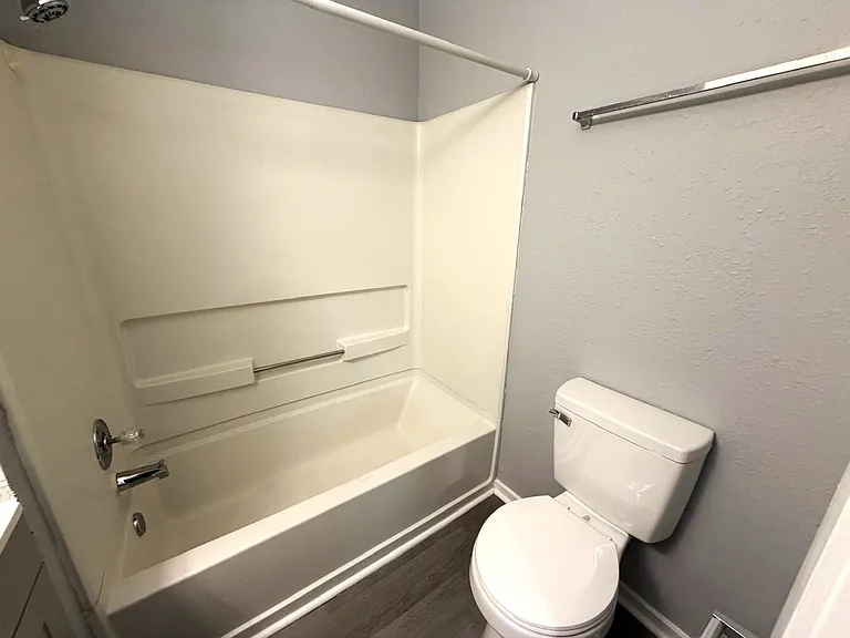 31 Canterbury Ct — Photo 22