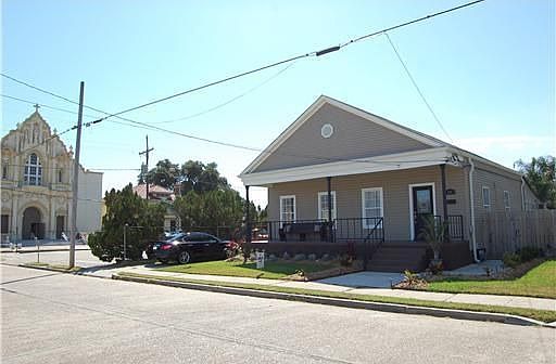 1st image of 526 Lavoisier St