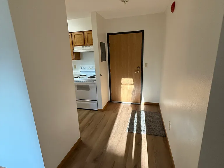 1607 6th Ave E #102 — Photo 1