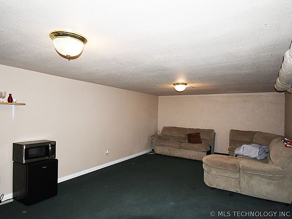 5th image of 311 S Elm St