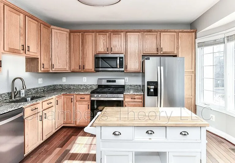 2017 Capstone Cir — Photo 14