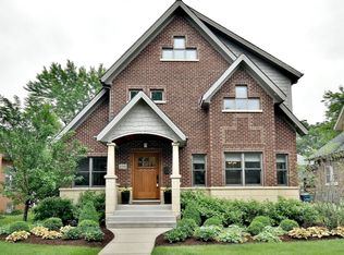 235 N Maple Ave, Elmhurst, IL 60126