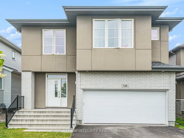 126 Groningen St, Ottawa, ON K2V 0C4