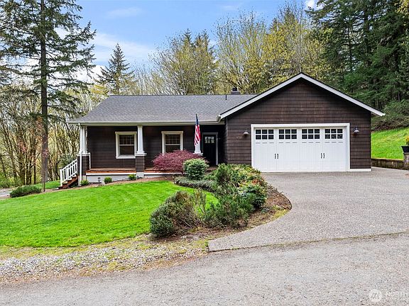 3rd image of 9715 Crescent Valley Drive NW