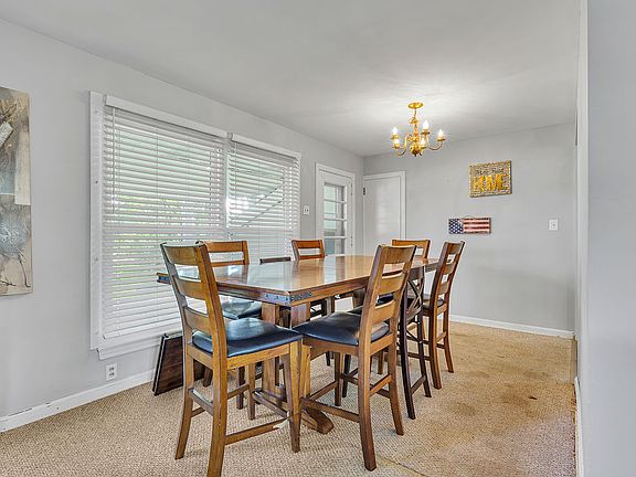5th image of 160 Spring Hill Rd