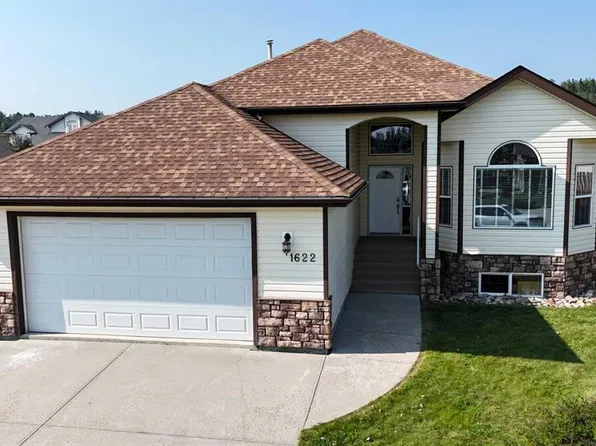 1622 S 41a St, Edson, AB T7E 0A5