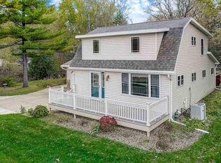 313 E North St, Deforest, WI 53532