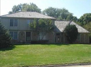 906 S 131st St, Omaha, NE 68154