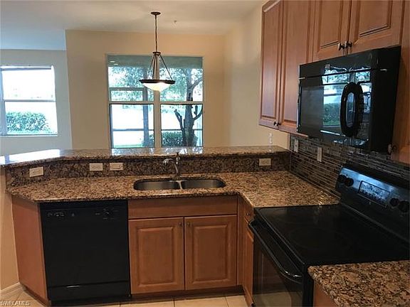 2nd image of 1360 Mariposa Cir APT 103