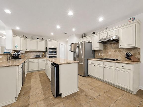 3rd image of 3316 Windfern Dr
