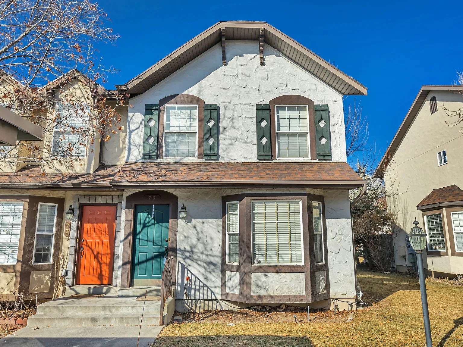 3 bed, 1.5 bath, 1273 sqft, $2,300 — Photo 1