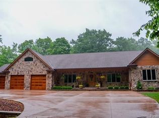 5315 Forest Hills Ln, North Street, MI 48049