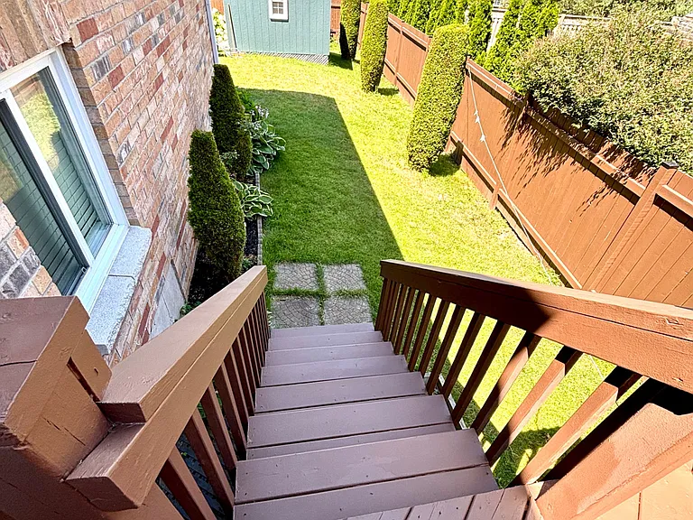 1221 Ashland Dr — Photo 35