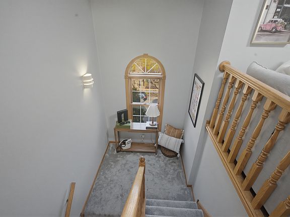 3rd image of 844 N Wood St APT 3