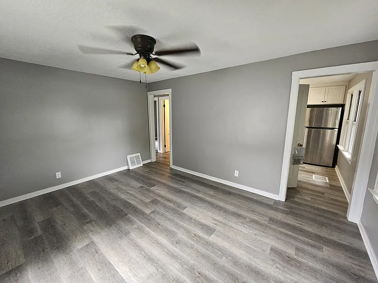 1229 Spring St — Photo 4