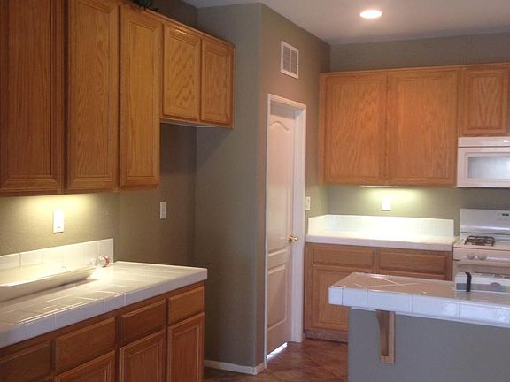 5th image of 6098 La Costa Pl