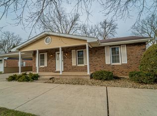 428 Pontiac Rd, Schererville, IN 46375