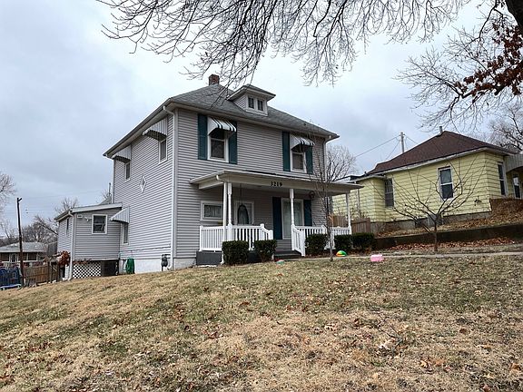 4th image of 3219 Doniphan Ave