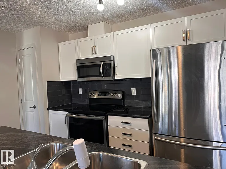 5515 7th Ave SW — Photo 3