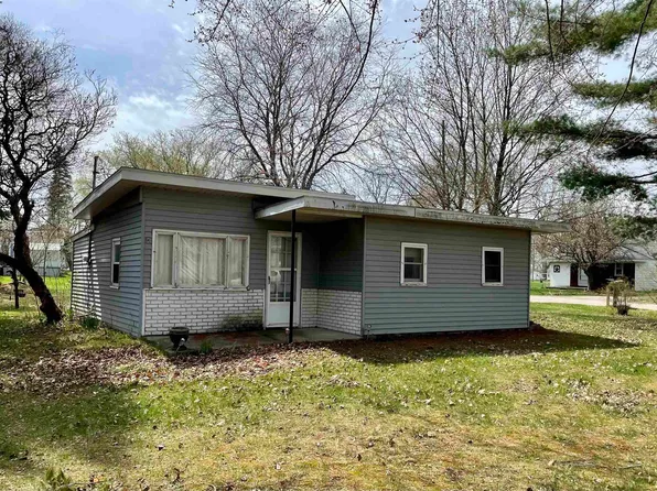 101 W 3rd St, Whittemore, MI 48770