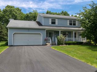 54 Lori Dr, Niskayuna, NY 12309