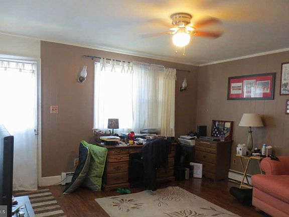 3rd image of 490 Red Lion Rd
