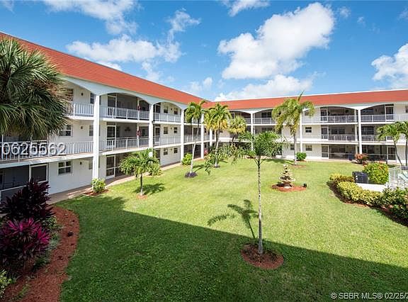 3rd image of 580 Egret Dr APT 209