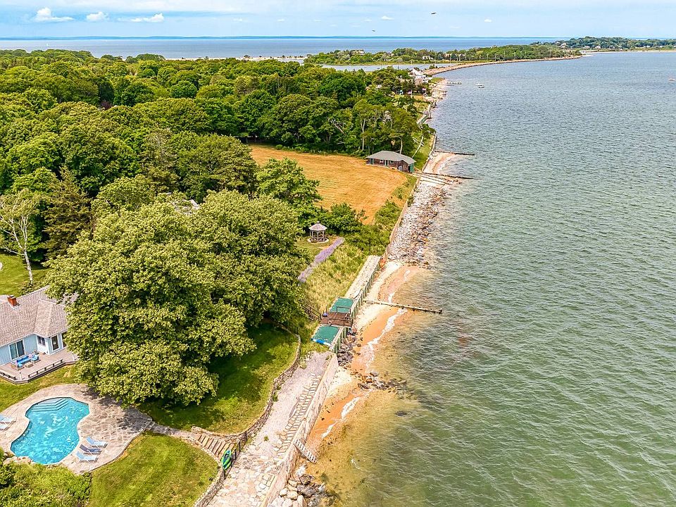 11120 Main Rd, East Marion, NY 11939 Zillow