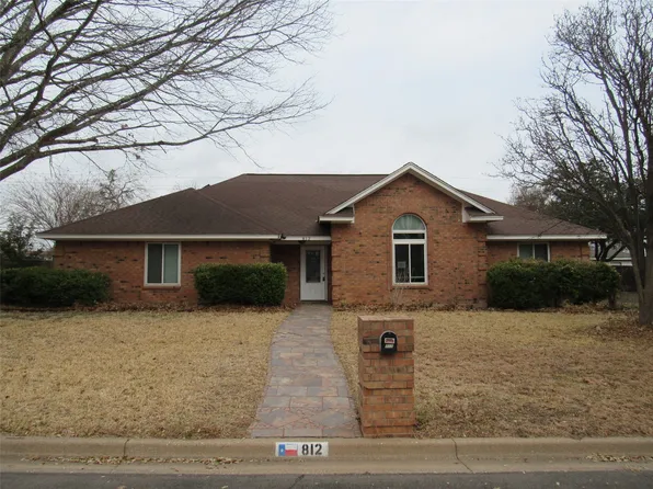 812 Regina Dr, Hewitt, TX 76643