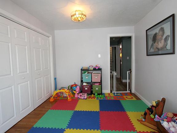 3rd image of 70 Indian Hill Rd