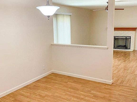 3rd image of 2257 Miller Ave
