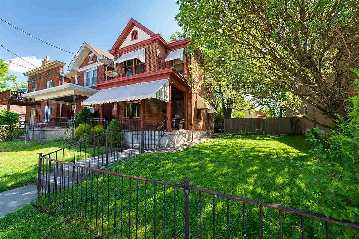 1706 Woodburn Ave photo 1