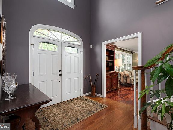 5th image of 4 Chatsworth Ct